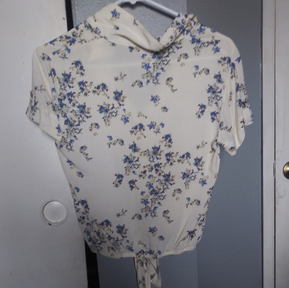 Cropped floral button down - Picture 2 of 2